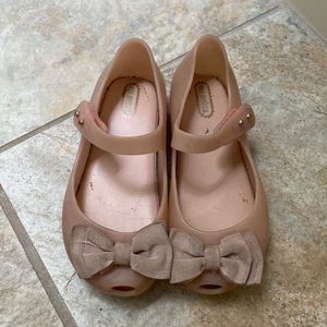 Mini Melissa nude bow shoes
